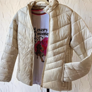 Campera con peluchito